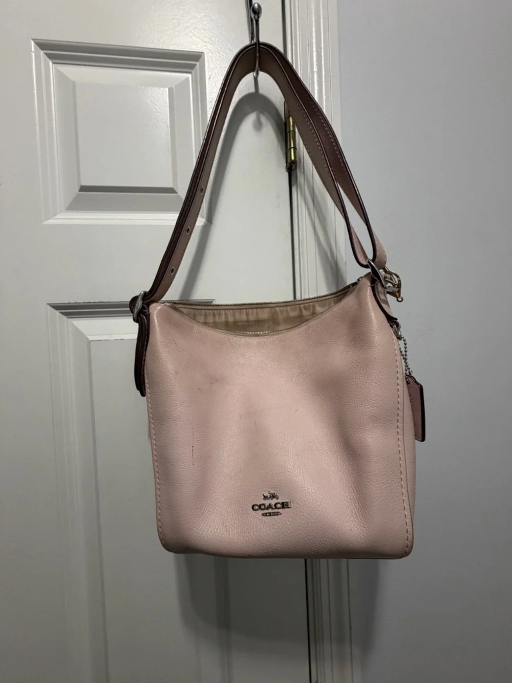 Coach Pebbled Leather Shoulder / crossbody Bag in Blush pink